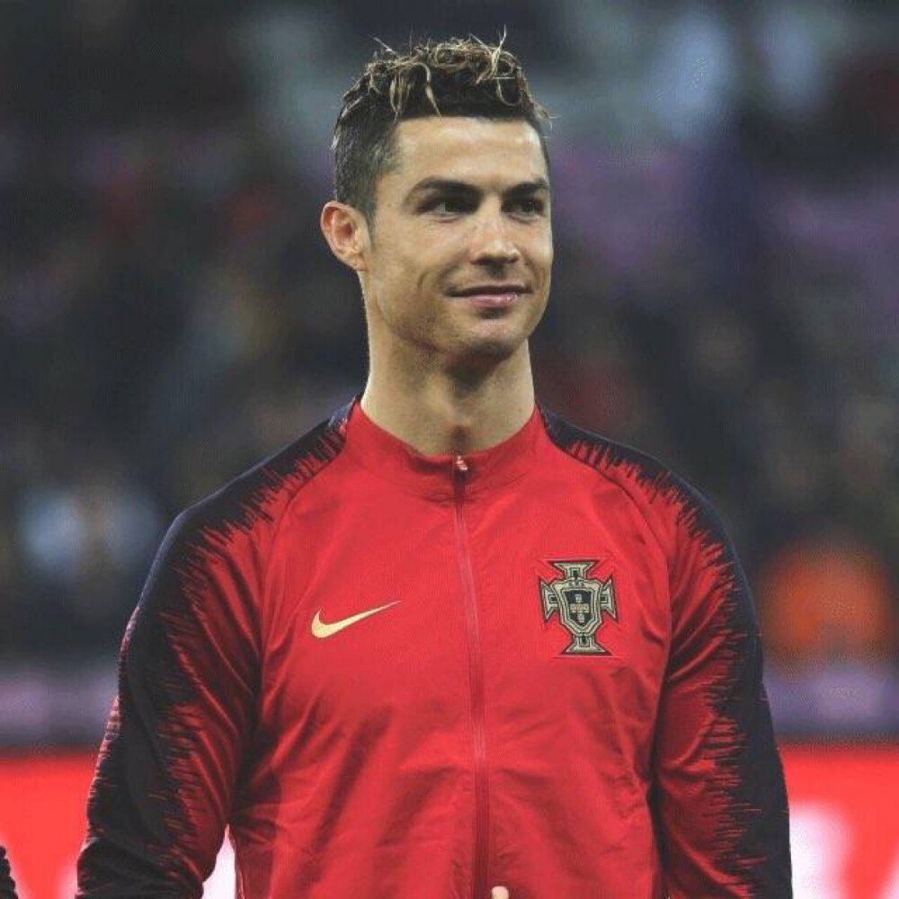 每体：巴萨有意左后卫索萨，想用桑托斯欠的290万欧锁定交易（每体：巴萨相中左后卫索萨，拟用桑托斯拖欠的290万欧敲定交易）