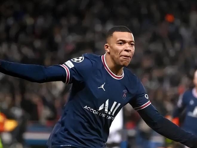 毫无竞争力，阿贾克斯本赛季欧冠5战全败仅进1球净负15球垫底（阿贾克斯欧冠表现低迷：5战皆负仅入1球，净负15球小组垫底）