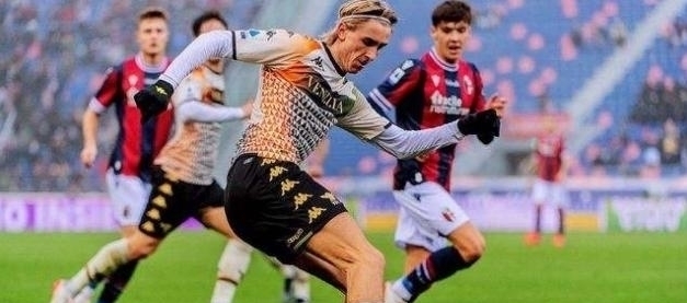 中超半场：法比奥头球双响，北京国安暂2-0梅州客家（中超半场战报：法比奥头球梅开二度，北京国安暂2-0领先梅州客家）