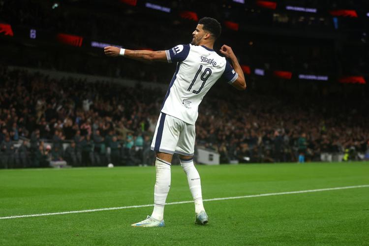 传中助凯恩破门，拉什福德收获职业生涯第100个助攻（拉什福德完成生涯百助，精准传中助凯恩得分）