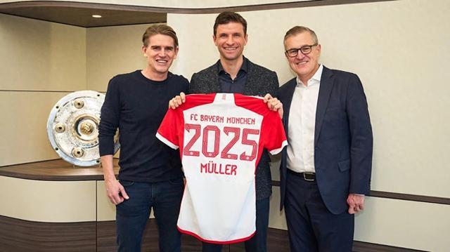 躺着进球，热那亚前锋科隆博在倒地情况下一脚完成破门（倒地一脚！热那亚前锋科隆博卧射破门）