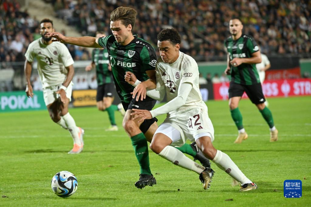 首尔主帅金基东：双线作战让球员们在体能上面临不小的挑战（首尔主帅金基东：双线赛程给球员体能带来不小压力）