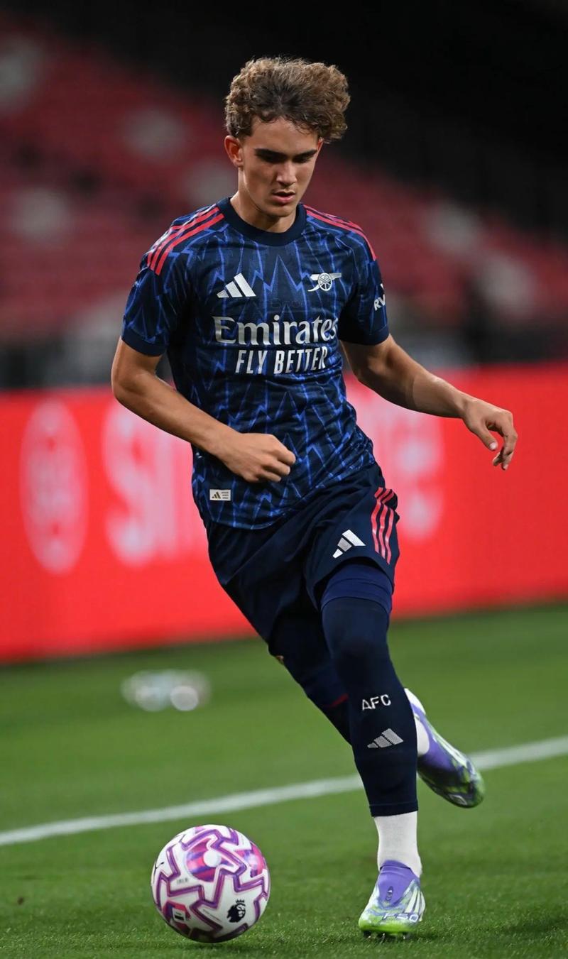 国米意甲对阵科莫10连胜，近6场全部零封取胜创纪录（国米意甲对科莫豪取10连胜，近6场全零封刷新纪录）