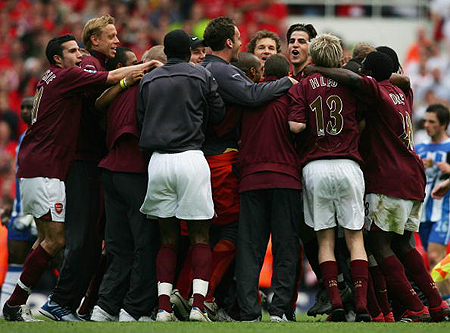 本赛季阿根廷球员欧冠参与进球榜：阿尔瓦雷斯6粒居首（阿尔瓦雷斯以6球领跑本季阿根廷球员欧冠参与进球榜）