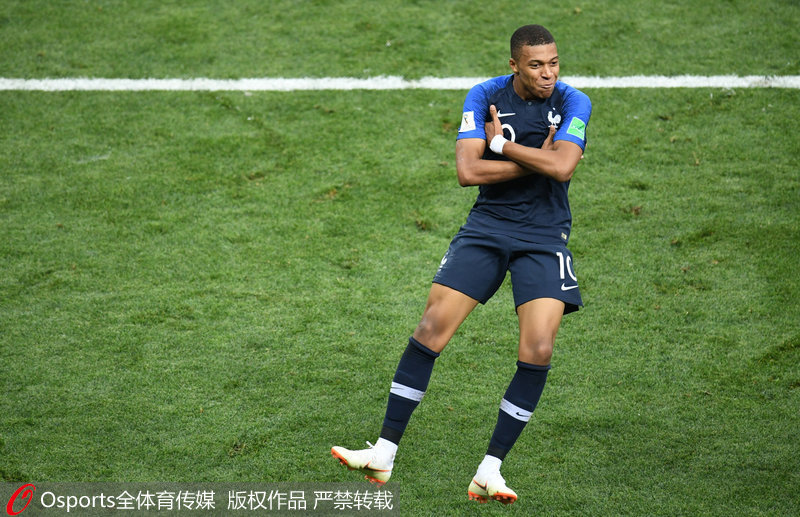 恩BA的烟火气里，藏着一位体育人的赤诚与梦想