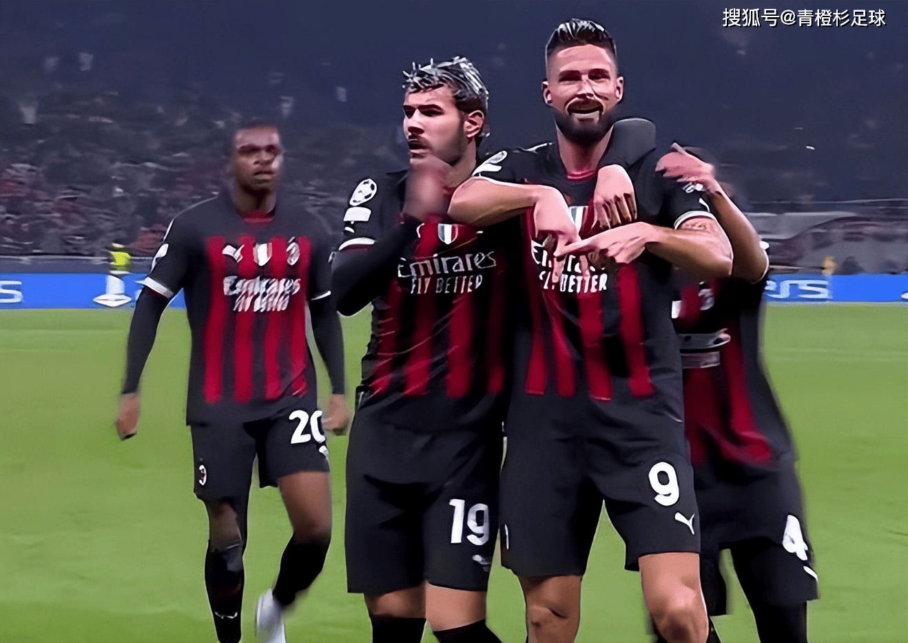 莱万：我经常带伤上场，肋骨骨折也硬撑；不着急决定未来（莱万：带伤出战成常态，肋骨骨折也咬牙撑；未来去向不急于定）