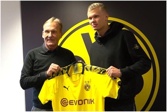 拜仁客战斯图加特：雅克松、金玟哉首发，乌尔比希出战（拜仁客场挑战斯图加特：雅克松、金玟哉先发，乌尔比希登场）