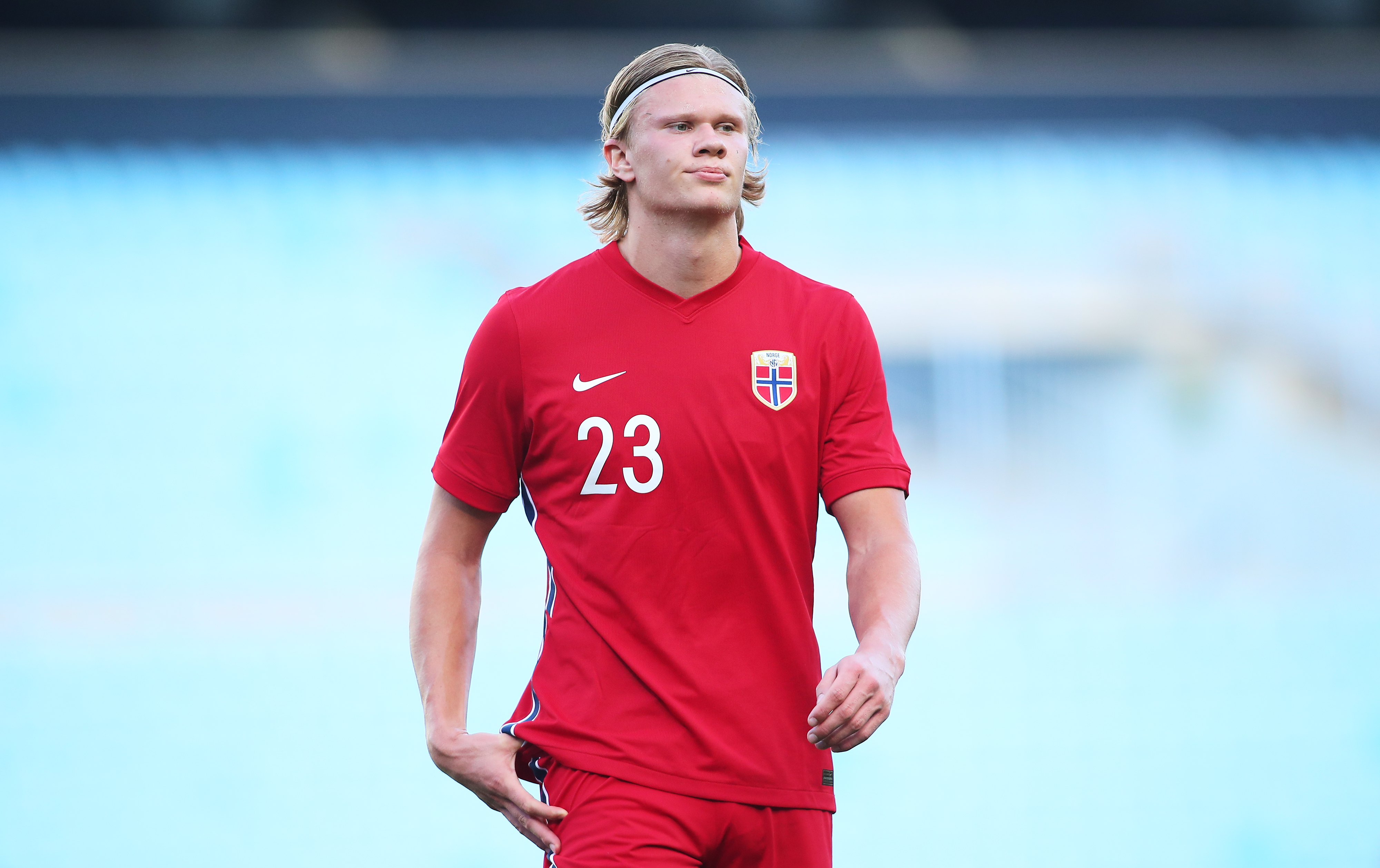 继沧州、广州解散后，中超又现大雷！欠税上亿，这3支球队存亡一线（沧州、广州解散余波未平，中超再起风暴：上亿税款未缴，三队命悬一线）