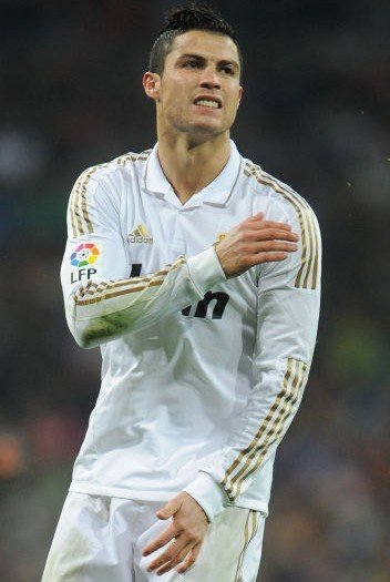 又赢球了！朱婷带河南女排3比0拿下四川，三连胜提前晋级，三场只输一局（朱婷率河南女排3-0横扫四川，豪取三连胜提前晋级，三战仅失一局）