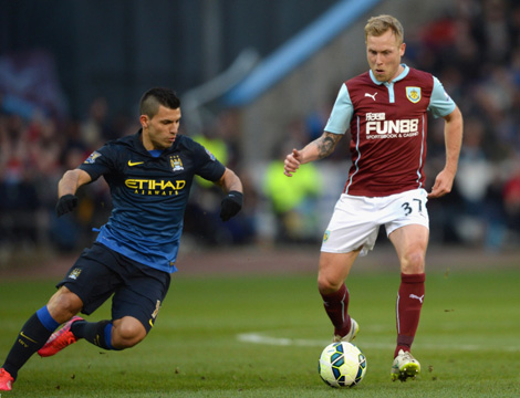 跟队：邓弗里斯很可能缺席米兰德比，奥古斯托做好顶替准备